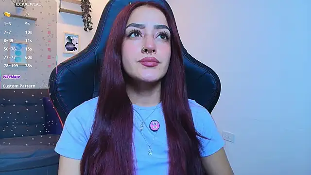 Snapshot of ViolethRosse chatting on 11, 11, 2025 ViolethRosse online show from 11, 11, 2025