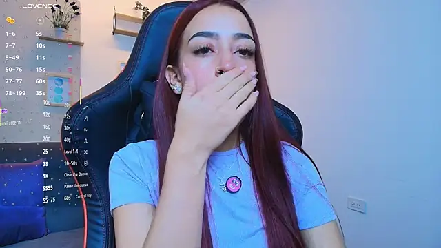 Snapshot of ViolethRosse chatting on 22, 12, 2025 ViolethRosse online show from 22, 12, 2025