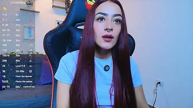 Snapshot of ViolethRosse chatting on 7, 1, 2026 ViolethRosse online show from 7, 1, 2026