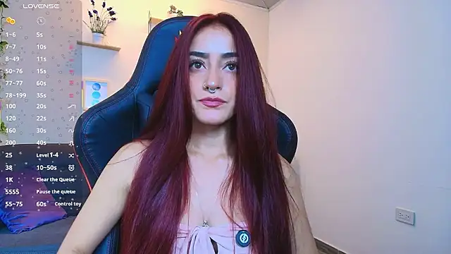 Snapshot of ViolethRosse chatting on 2, 2, 2026 ViolethRosse online show from 2, 2, 2026