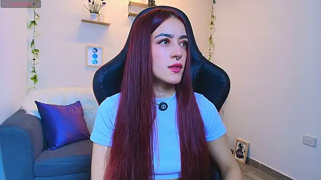 Snapshot of ViolethRosse chatting on 21, 4, 2026 ViolethRosse online show from 21, 4, 2026