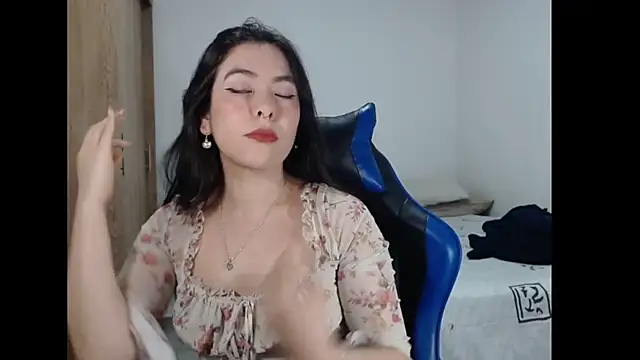 Snapshot of EloiseJun chatting on 28, 3, 2026 EloiseJun online show from 28, 3, 2026