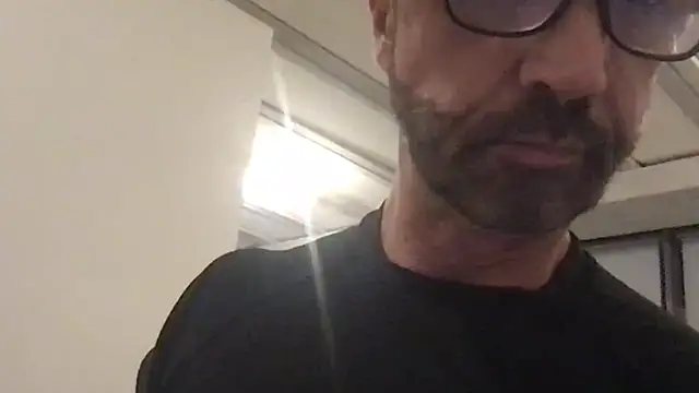 Snapshot of Zaak91190 chatting on 16, 11, 2025 Zaak91190 online show from 16, 11, 2025