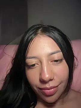 Snapshot of MissCat_ chatting on 9, 4, 2026 MissCat online show from 9, 4, 2026