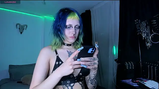 Snapshot of kattusauruss chatting on 23, 3, 2026 kattusauruss online show from 23, 3, 2026