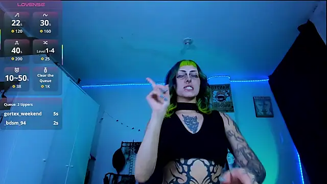 Snapshot of kattusauruss chatting on 11, 4, 2026 kattusauruss online show from 11, 4, 2026