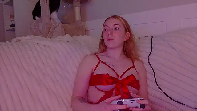 Little-Red21 online show from 21, 12, 2025