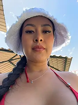 CrisMarulanda online show from 14, 7, 2026