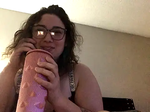 paigeycakes online show from 27, 11, 2025