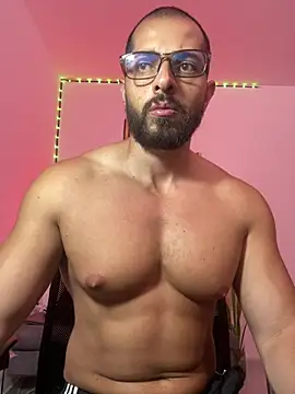Snapshot of magnumchris chatting on 6, 5, 2026 magnumchris online show from 6, 5, 2026
