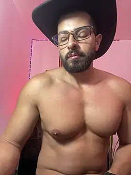 Snapshot of magnumchris chatting on 7, 5, 2026 magnumchris online show from 7, 5, 2026