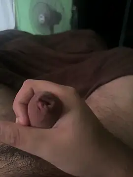 Snapshot of Eduardo_211205 chatting on 4, 12, 2025 Eduardo 211205 online show from 4, 12, 2025