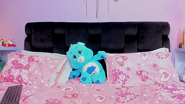 KendallWings online show from 29, 10, 2025