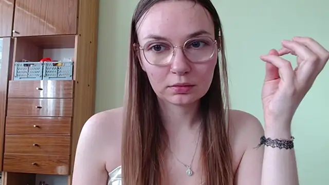 LooveELLYx online show from 12, 5, 2026