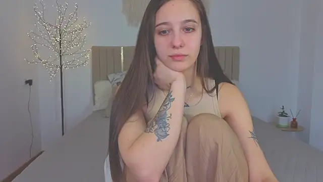 Little cherryy   online show from 3, 12, 2025