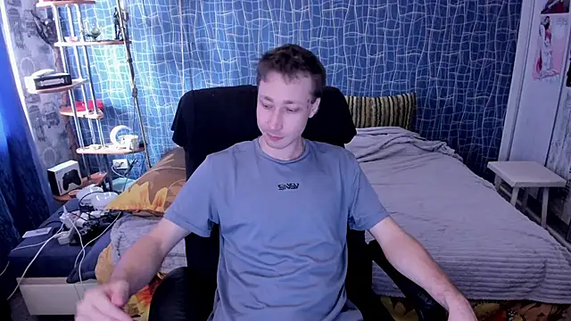 CuteBoy228 online show from 7, 4, 2026