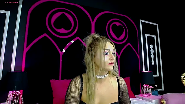 Snapshot of AlexxaBlaze chatting on 14, 11, 2025 AlexxaBlaze online show from 14, 11, 2025