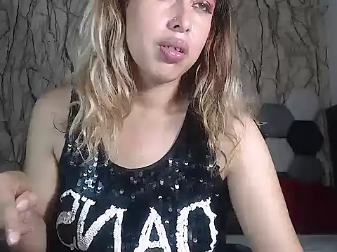 Snapshot of AntonellaBlanc chatting on 24, 9, 2025 AntonellaBlanc online show from 24, 9, 2025