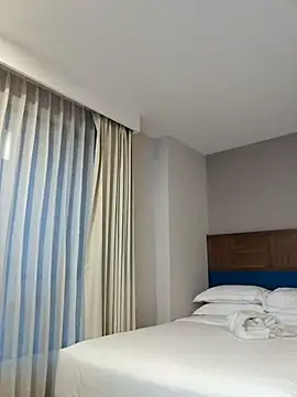 Snapshot of Kat_Valen chatting on 15, 4, 2026 Kat Valen online show from 15, 4, 2026