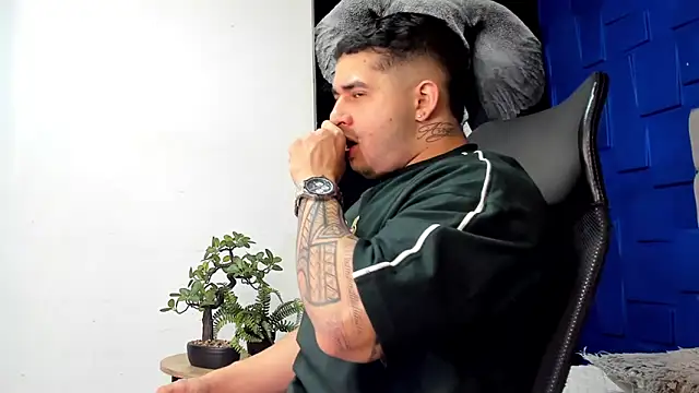 king falconer online show from 3, 11, 2025