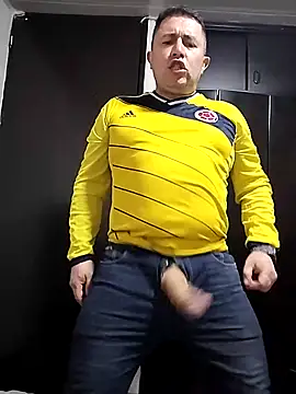 Snapshot of BigCristh79 chatting on 26, 3, 2026 BigCristh79 online show from 26, 3, 2026