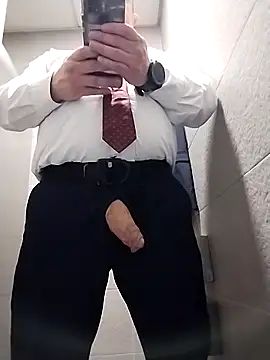 Snapshot of BigCristh79 chatting on 28, 3, 2026 BigCristh79 online show from 28, 3, 2026