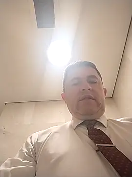 Snapshot of BigCristh79 chatting on 2, 4, 2026 BigCristh79 online show from 2, 4, 2026