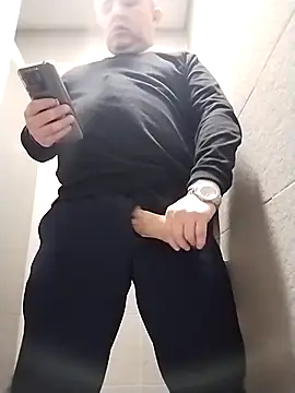 Snapshot of BigCristh79 chatting on 17, 4, 2026 BigCristh79 online show from 17, 4, 2026