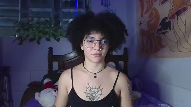 Snapshot of CamillyBlum chatting on 1, 4, 2026 CamillyBlum online show from 1, 4, 2026