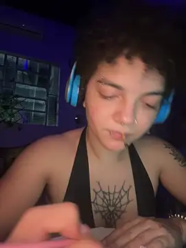 Snapshot of CamillyBlum chatting on 5, 5, 2026 CamillyBlum online show from 5, 5, 2026