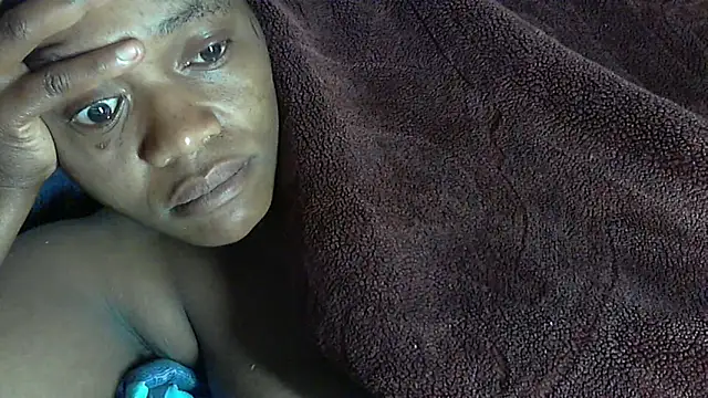 Snapshot of sexythae32 chatting on 23, 9, 2025 sexythae32 online show from 23, 9, 2025