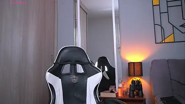 Snapshot of tyler_muscle1 chatting on 21, 4, 2026 tyler muscle1 online show from 21, 4, 2026