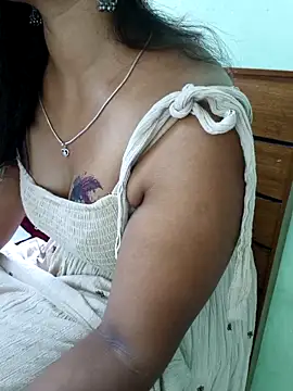 Snapshot of Laxmipriyatamil chatting on 28, 4, 2026 Laxmipriyatamil online show from 28, 4, 2026