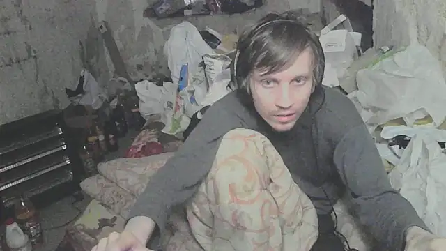 Snapshot of makarov1993 chatting on 3, 6, 2026 makarov1993 online show from 3, 6, 2026