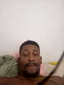 Snapshot of sleka2525 chatting on 12, 1, 2026 sleka2525 online show from 12, 1, 2026