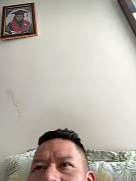 Manu0586 online show from 10, 5, 2026