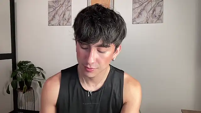 sweettaaron01 online show from 7, 5, 2026