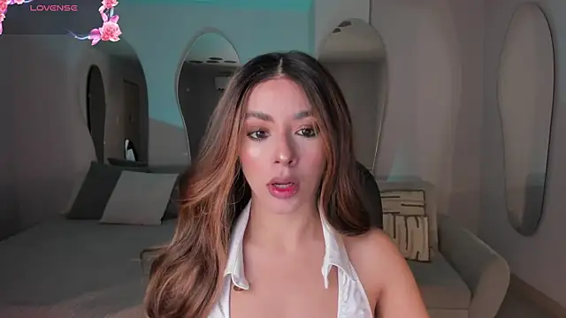 Snapshot of IsabellaMoreau chatting on 15, 6, 2026 IsabellaMoreau online show from 15, 6, 2026