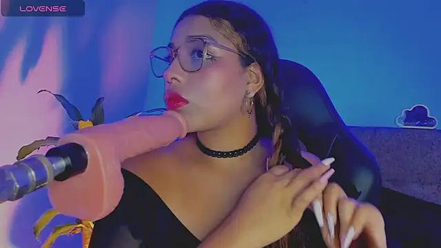 Snapshot of giselle_upp chatting on 17, 4, 2026 giselle upp online show from 17, 4, 2026