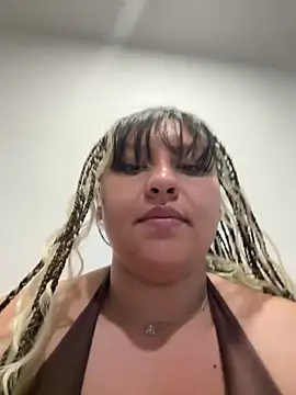 Snapshot of Larissa_Antonella chatting on 23, 4, 2026 Larissa Antonella online show from 23, 4, 2026