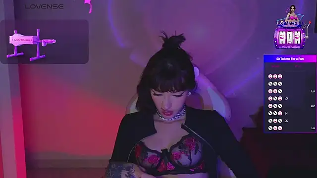 Snapshot of Moonlightt_21 chatting on 25, 4, 2026 Moonlightt 21 online show from 25, 4, 2026