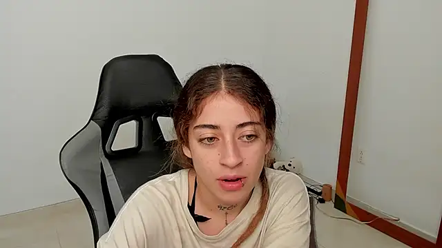 Snapshot of star_shooting8 chatting on 7, 1, 2026 star shooting8 online show from 7, 1, 2026