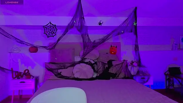 bubblegum1  online show from 29, 10, 2025