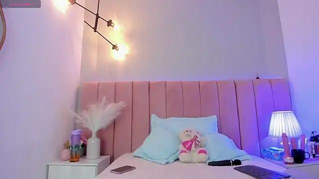 Alisson Owen online show from 28, 11, 2025