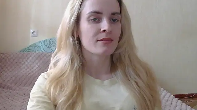 Snapshot of JayeTyler chatting on 7, 4, 2026 JayeTyler online show from 7, 4, 2026