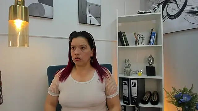 Snapshot of VeronicaBlake chatting on 7, 7, 2026 VeronicaBlake online show from 7, 7, 2026