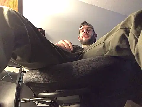 Snapshot of BlueCollarTattoos chatting on 13, 4, 2026 BlueCollarTattoos online show from 13, 4, 2026