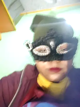 Dassing strip couple online show from 15, 12, 2025