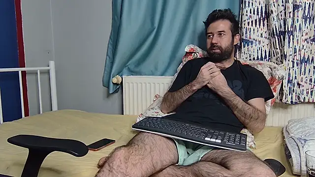 Snapshot of flydirty chatting on 18, 12, 2025 flydirty online show from 18, 12, 2025