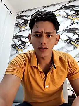 Hiroshi Shen online show from 4, 12, 2025